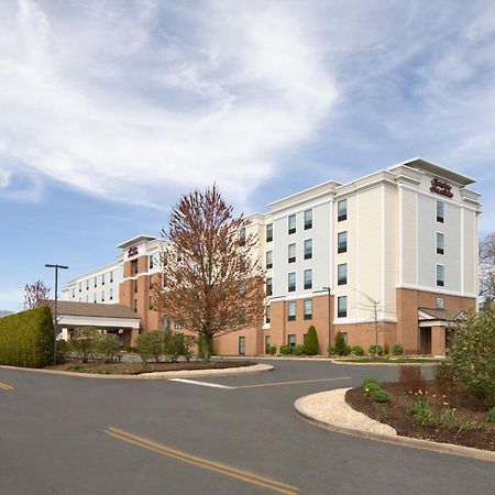 Hampton Inn & Suites Yonkers - Westchester Exterior photo