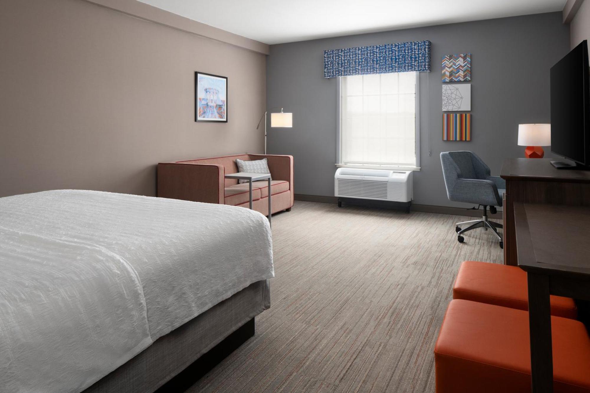 Hampton Inn & Suites Yonkers - Westchester Exterior photo